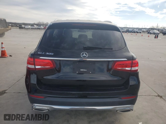 2019 Mercedes-Benz GLC 300 with VIN WDC0G4JB0KV171740, listed as a Copart auction lot 43021115 with 33,764 mi miles and Clean title. Bid and sale history available at DreamBid. Image 6.