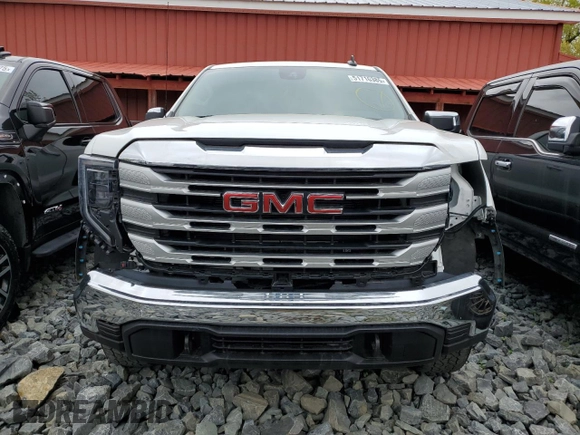 2023 GMC Sierra 1500 with VIN 1GTUUBE84PZ327510, listed as a Copart auction lot 51716385 with 30,590 mi miles and Salvage Title. Bid and sale history available at DreamBid. Image 5.