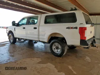 2017 Ford F-250 Lariat with VIN 1FT7W2B68HEB86430, listed as a Copart auction lot 64813195 with 201,172 mi miles and Clean title. Bid and sale history available at DreamBid. Image 2.