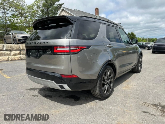 2017 Land Rover Discovery HSE z VIN SALRRBBV4HA038959, wystawiony jako Copart lot #57594705 z przebiegiem 105 090 mil mil oraz Czysty tytuł • Clean title. Historia ofert i sprzedaży dostępna na DreamBid. Obrazek 3.