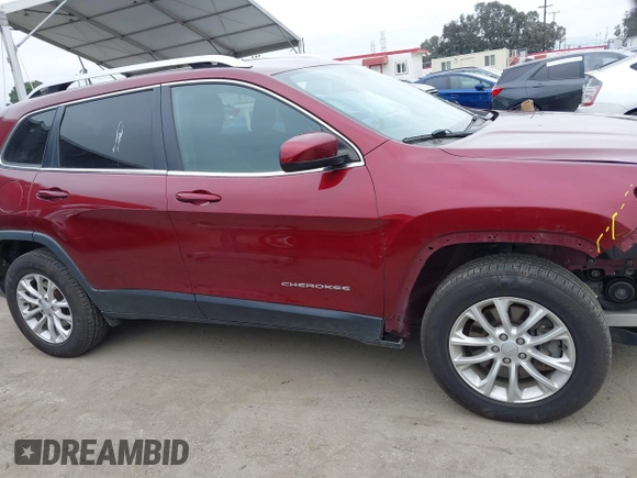2019 Jeep Cherokee Latitude z VIN 1C4PJMCB7KD442625, wystawiony jako IAAI lot #41872030 z przebiegiem 166 352 mil mil oraz . Historia ofert i sprzedaży dostępna na DreamBid. Obrazek 14.