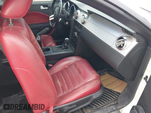2005 Ford Mustang GT Deluxe with VIN 1ZVFT82H155215011, listed as a IAAI auction lot 42387443 with 131,895 mi miles and . Bid and sale history available at DreamBid. Image 5.