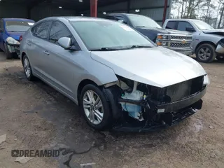 2020 Hyundai Elantra SEL z VIN 5NPD84LF9LH551715, wystawiony jako IAAI lot #41705596 z przebiegiem 120 878 mil mil oraz . Historia ofert i sprzedaży dostępna na DreamBid. Obrazek 1.