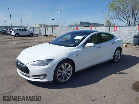 2014 Tesla Model S P85D with VIN 5YJSA1H20EFP63761, listed as a IAAI auction lot 41980472 with 109,164 mi miles and . Bid and sale history available at DreamBid. Image 19.