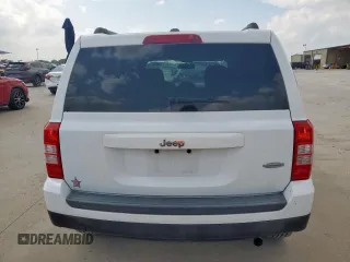 2017 Jeep Patriot Latitude with VIN 1C4NJPFB2HD184396, listed as a Copart auction lot 59564425 with 150,461 mi miles and Salvage title. Bid and sale history available at DreamBid. Image 6.