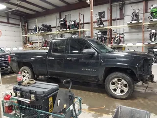 2015 Chevrolet Silverado 1500 LT with VIN 1GCVKREC1FZ186563, listed as a IAAI auction lot 41089120 with 156,261 mi miles. Bid and sale history available at carsss.com. Image 13.