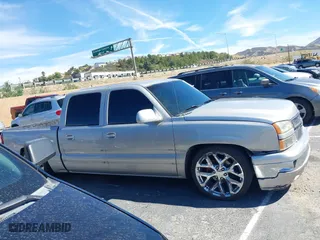 2006 Chevrolet Silverado 1500 LT2 with VIN 2GCEC13Z261315456, listed as a IAAI auction lot 41719055 with 137,075 mi miles. Bid and sale history available at carsss.com. Image 13.