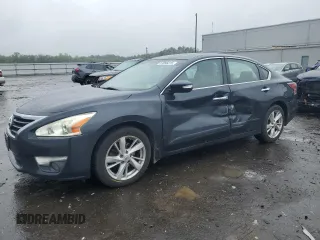 2015 Nissan Altima SV z VIN 1N4AL3AP7FC444157, wystawiony jako Copart lot #57898215 z przebiegiem 235 232 mil mil oraz Szkody całkowita. Historia ofert i sprzedaży dostępna na DreamBid. Obrazek 1.