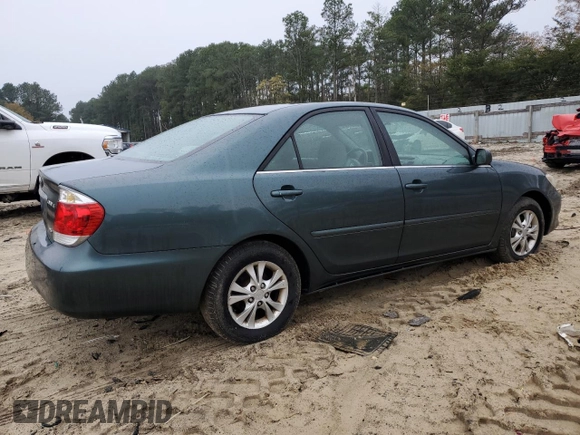 2006 Toyota Camry LE z VIN 4T1BF30K66U111210, wystawiony jako Copart lot #53107095 z przebiegiem 214 638 mil mil oraz Szkoda całkowita • Salvage title. Historia ofert i sprzedaży dostępna na DreamBid. Obrazek 3.
