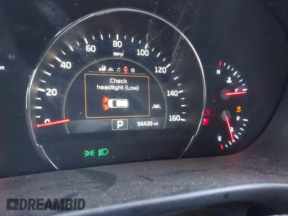 2018 Kia Sorento LX with VIN 5XYPG4A31JG415818, listed as a IAAI auction lot 41794227 with 94,439 mi miles. Bid and sale history available at carsss.com. Image 7.