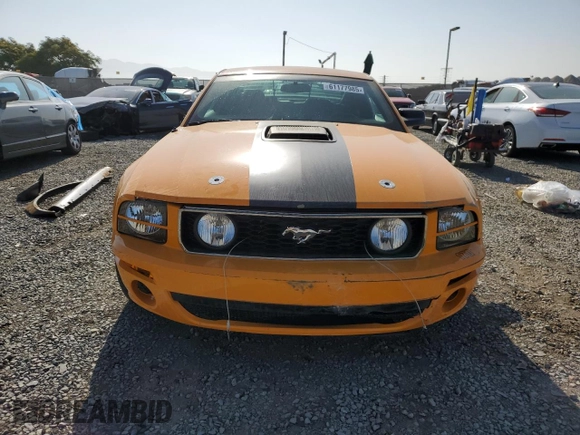 2007 Ford Mustang GT Deluxe with VIN 1ZVFT82H375264889, listed as a Copart auction lot 61177985 with 10,555 mi miles and Salvage title. Bid and sale history available at DreamBid. Image 5.
