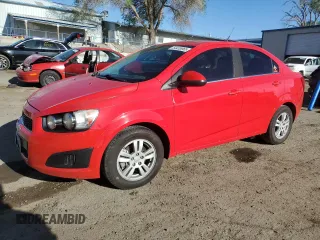 2014 Chevrolet Sonic LT z VIN 1G1JC5SH9E4145719, wystawiony jako Copart lot #54435965 z przebiegiem 139 349 mil mil oraz Szkoda całkowita • Salvage title. Historia ofert i sprzedaży dostępna na DreamBid. Obrazek 1.