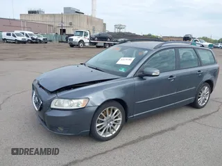 2010 Volvo V50 with VIN YV1382MW9A2526983, listed as a IAAI auction lot 42179780 with 203,974 mi miles. Bid and sale history available at carsss.com. Image 2.