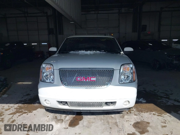 2008 GMC Yukon Denali z VIN 1GKFK63838J191268, wystawiony jako IAAI lot #41586712 z przebiegiem 206 128 mil mil oraz . Historia ofert i sprzedaży dostępna na DreamBid. Obrazek 12.