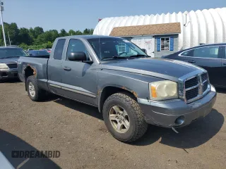 2005 Dodge Dakota SLT with VIN 1D7HW42N05S140228, listed as a Copart auction lot 62136055 with 191,663 mi miles and Clean title. Bid and sale history available at DreamBid. Image 4.