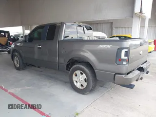 2006 Ford F-150 STX z VIN 1FTRX12W76FA79330, wystawiony jako IAAI lot #42462908 z przebiegiem 185 568 mil mil oraz . Historia ofert i sprzedaży dostępna na DreamBid. Obrazek 3.