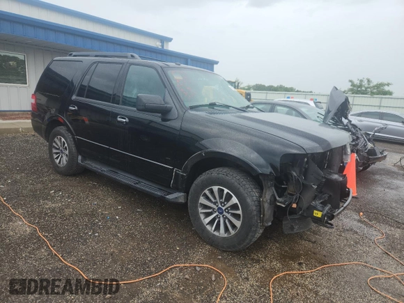 2016 Ford Expedition XLT with VIN 1FMJU1JT3GEF38966, listed as a Copart auction lot 61335445 with 119,002 mi miles and Clean title. Bid and sale history available at DreamBid. Image 4.