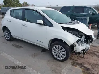 2013 Nissan LEAF SV with VIN 1N4AZ0CP8DC424037, listed as a IAAI auction lot 41603725 with 67,522 mi miles. Bid and sale history available at carsss.com. Image 1.