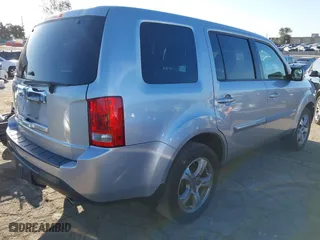 2012 Honda Pilot EX-L with VIN 5FNYF3H58CB038956, listed as a IAAI auction lot 41834286 with 176,093 mi miles. Bid and sale history available at carsss.com. Image 4.