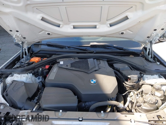 2024 BMW 3 Series 330e with VIN 3MW39FF05R8D89036, listed as a IAAI auction lot 41636274 with 17,513 mi miles and . Bid and sale history available at DreamBid. Image 10.