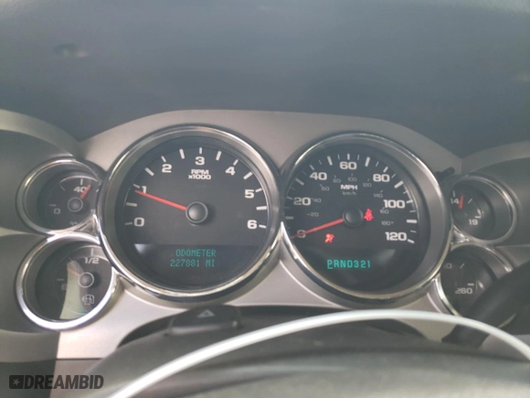 2007 Chevrolet Silverado 1500 LT w/2LT with VIN 2GCEK13M271624031, listed as a Copart auction lot 50450875 with NaN miles and Clean Title. Bid and sale history available at carsss.com. Image 9.
