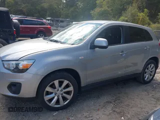 2015 Mitsubishi Outlander Sport ES with VIN 4A4AP3AU4FE042064, listed as a IAAI auction lot 40477211 with 117,890 mi miles. Bid and sale history available at carsss.com. Image 14.