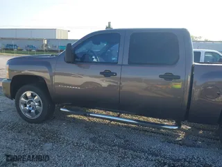 2007 Chevrolet Silverado 1500 LT w/2LT with VIN 2GCEK13M671524630, listed as a IAAI auction lot 41978362 with 243,905 mi miles. Bid and sale history available at carsss.com. Image 14.