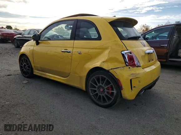 2017 FIAT 500 Abarth z VIN 3C3CFFFH3HT675355, wystawiony jako Copart lot #81145414 z przebiegiem 45 491 mil mil oraz Szkoda całkowita • Salvage title. Historia ofert i sprzedaży dostępna na DreamBid. Obrazek 2.