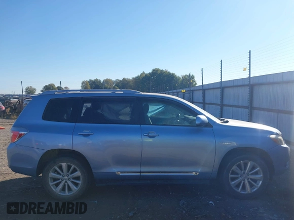 2008 Toyota Highlander Hybrid with VIN JTEEW41A482007659, listed as a IAAI auction lot 40612418 with 169,099 mi miles. Bid and sale history available at carsss.com. Image 13.