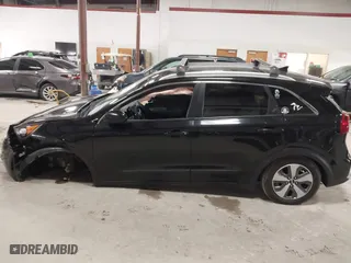2018 Kia Niro LX with VIN KNDCB3LC0J5109979, listed as a IAAI auction lot 41824265 with 116,784 mi miles. Bid and sale history available at carsss.com. Image 15.