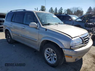 2001 Suzuki XL-7 Standard with VIN JS3TX92V814102549, listed as a Copart auction lot 47290045 with 197,369 mi miles and Salvage Title. Bid and sale history available at carsss.com. Image 4.
