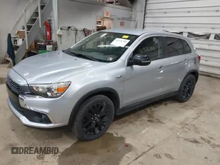 2017 Mitsubishi Outlander ES z VIN JA4AP3AU2HZ032372, wystawiony jako IAAI lot #41976700 z przebiegiem 87 827 mil mil oraz . Historia ofert i sprzedaży dostępna na DreamBid. Obrazek 17.
