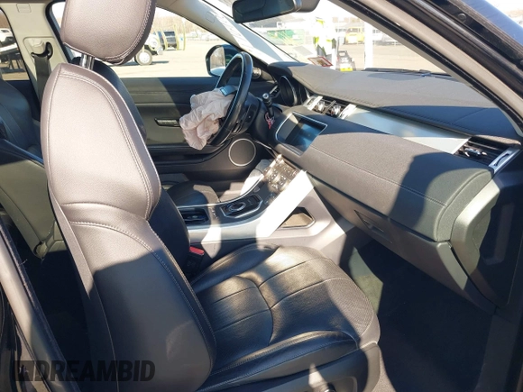 2017 Land Rover Range Rover Evoque SE z VIN SALVP2BG5HH215659, wystawiony jako IAAI lot #41769051 z przebiegiem 110 918 mil mil oraz . Historia ofert i sprzedaży dostępna na DreamBid. Obrazek 5.