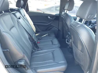 2017 Audi Q7 Prestige with VIN WA1VABF72HD017612, listed as a IAAI auction lot 41899537 with 123,702 mi miles and . Bid and sale history available at DreamBid. Image 8.