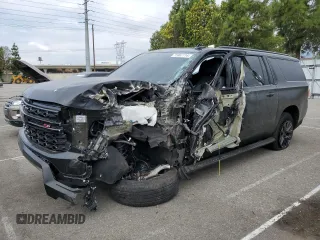 2024 Chevrolet Suburban Z71 z VIN 1GNSKDKD7RR161634, wystawiony jako Copart lot #72467714 z przebiegiem 13 545 mil mil oraz Szkoda całkowita • Salvage title. Historia ofert i sprzedaży dostępna na DreamBid. Obrazek 1.