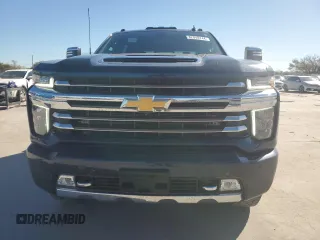 2022 Chevrolet Silverado 3500HD High Country with VIN 1GC4YVEY5NF165925, listed as a Copart auction lot 82040744 with 22,040 mi miles and Salvage Title. Bid and sale history available at carsss.com. Image 5.