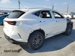 2024 Lexus NX 250 with VIN JTJADCAZXR5016226, listed as a Copart auction lot 43197805 with 17,640 mi miles and Salvage title. Bid and sale history available at DreamBid. Image 3.