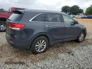 2017 Kia Sorento LX with VIN 5XYPGDA37HG298921, listed as a Copart auction lot 55575005 with 117,845 mi miles and Salvage title. Bid and sale history available at DreamBid. Image 3.