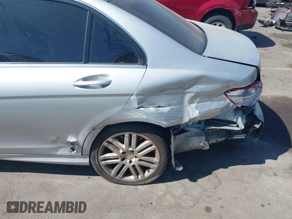 2009 Mercedes-Benz C 300 Sport with VIN WDDGF54X09R068671, listed as a IAAI auction lot 42533482 with 180,354 mi miles and . Bid and sale history available at DreamBid. Image 6.