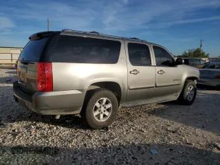2008 GMC Yukon XL SLT with VIN 1GKFC16J98R132323, listed as a Copart auction lot 80393754 with 259,620 mi miles and Salvage Title. Bid and sale history available at carsss.com. Image 3.