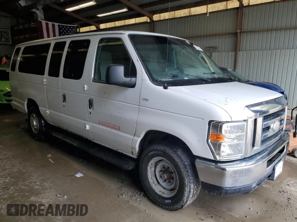 2014 Ford Econoline Passenger XL z VIN 1FBSS3BL1EDA92915, wystawiony jako Copart lot #56422285 z przebiegiem 164 704 mil mil oraz Tytuł czysty. Historia ofert i sprzedaży dostępna na DreamBid. Obrazek 4.