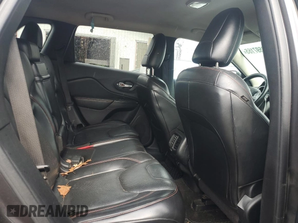 2015 Jeep Cherokee Trailhawk with VIN 1C4PJMBS0FW655167, listed as a Copart auction lot 64597165 with 193,779 mi miles and Clean title. Bid and sale history available at DreamBid. Image 11.