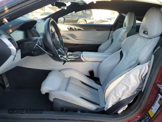 2020 BMW M8 z VIN WBSAE0C02LCD25474, wystawiony jako Copart lot #79533434 z przebiegiem Nie podano mil oraz Szkoda całkowita • Salvage title. Historia ofert i sprzedaży dostępna na DreamBid. Obrazek 7.