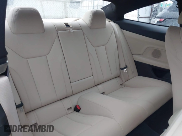 2021 BMW 4 Series 430i xDrive z VIN WBA73AP06MCG99754, wystawiony jako IAAI lot #41952324 z przebiegiem 31 031 mil mil oraz . Historia ofert i sprzedaży dostępna na DreamBid. Obrazek 8.