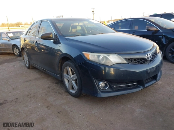2014 Toyota Camry L with VIN 4T1BF1FK1EU473021, listed as a IAAI auction lot 41781634 with 234,171 mi miles. Bid and sale history available at carsss.com. Image 1.
