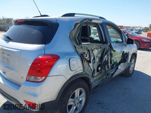 2018 Chevrolet Trax LT with VIN KL7CJLSB4JB734606, listed as a IAAI auction lot 41838892 with 42,122 mi miles. Bid and sale history available at carsss.com. Image 18.