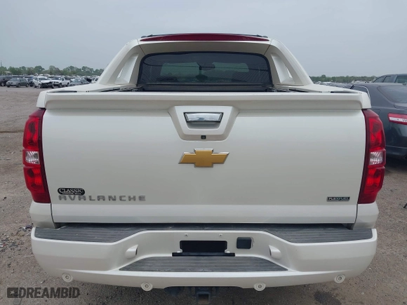 2012 Chevrolet Avalanche LTZ with VIN 3GNMCGE04CG103276, listed as a IAAI auction lot 41913522 with 139,633 mi miles. Bid and sale history available at carsss.com. Image 16.