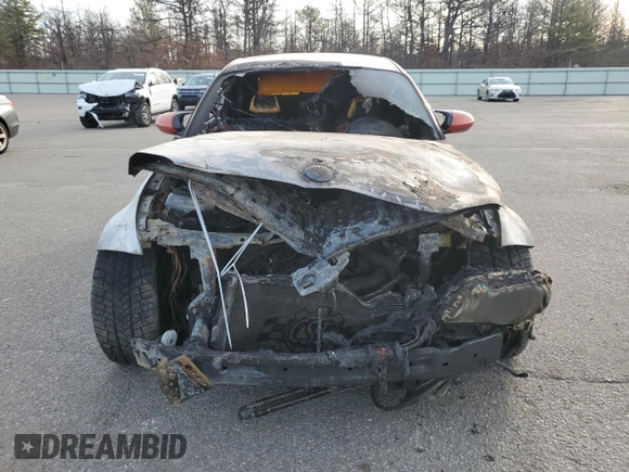 2011 BMW 1 Series M z VIN WBSUR9C57BVP76367, wystawiony jako Copart lot #48887725 z przebiegiem Nie podano mil oraz Szkoda całkowita • Salvage title. Historia ofert i sprzedaży dostępna na DreamBid. Obrazek 5.