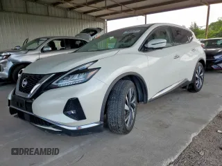 2023 Nissan Murano SL z VIN 5N1AZ2CS9PC121990, wystawiony jako Copart lot #61727545 z przebiegiem 70 957 mil mil oraz Czysty tytuł • Clean title. Historia ofert i sprzedaży dostępna na DreamBid. Obrazek 1.