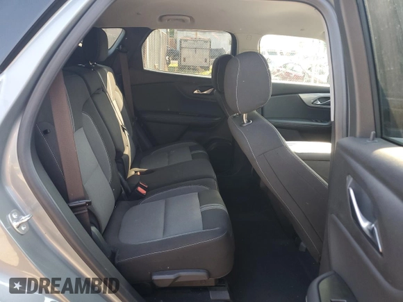 2024 Chevrolet Blazer LT with VIN 3GNKBCR45RS196086, listed as a Copart auction lot 61906455 with 32,564 mi miles and Salvage title. Bid and sale history available at DreamBid. Image 11.